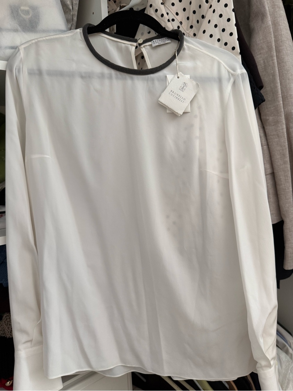 Brunello Cucinelli silk White Long-Sleeve blouse/ monilli around neck SZ XL NWT